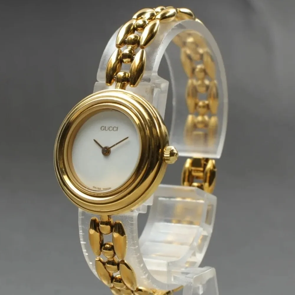 - Gucci Luxury RARE highly collectible bracelet watch